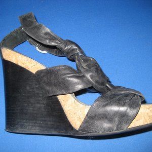 BCBG Paris Black Curly Leather Platform Strappy Platform Wedges Size 10 Open Toe